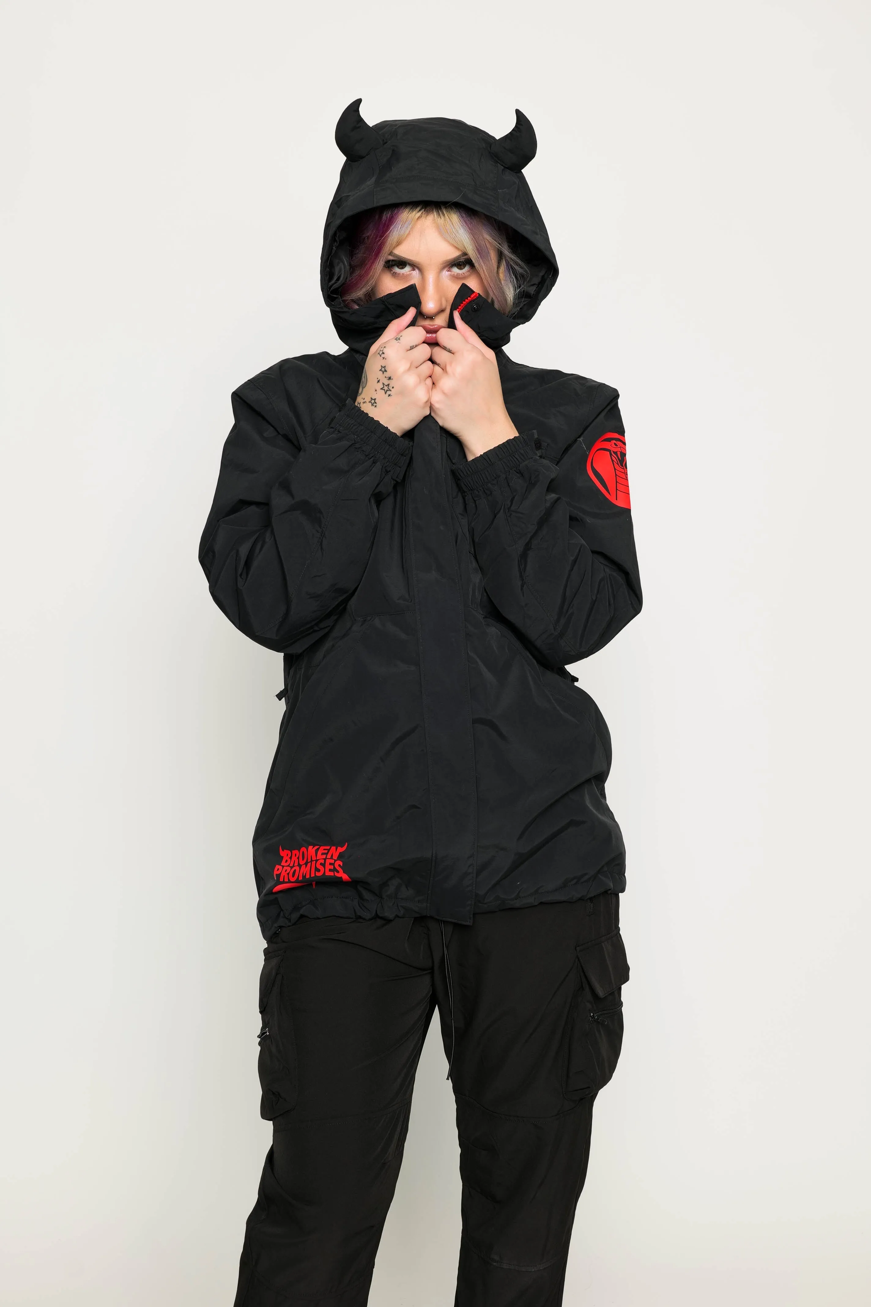 23/24 Graveyard Horn Snow Jacket Black