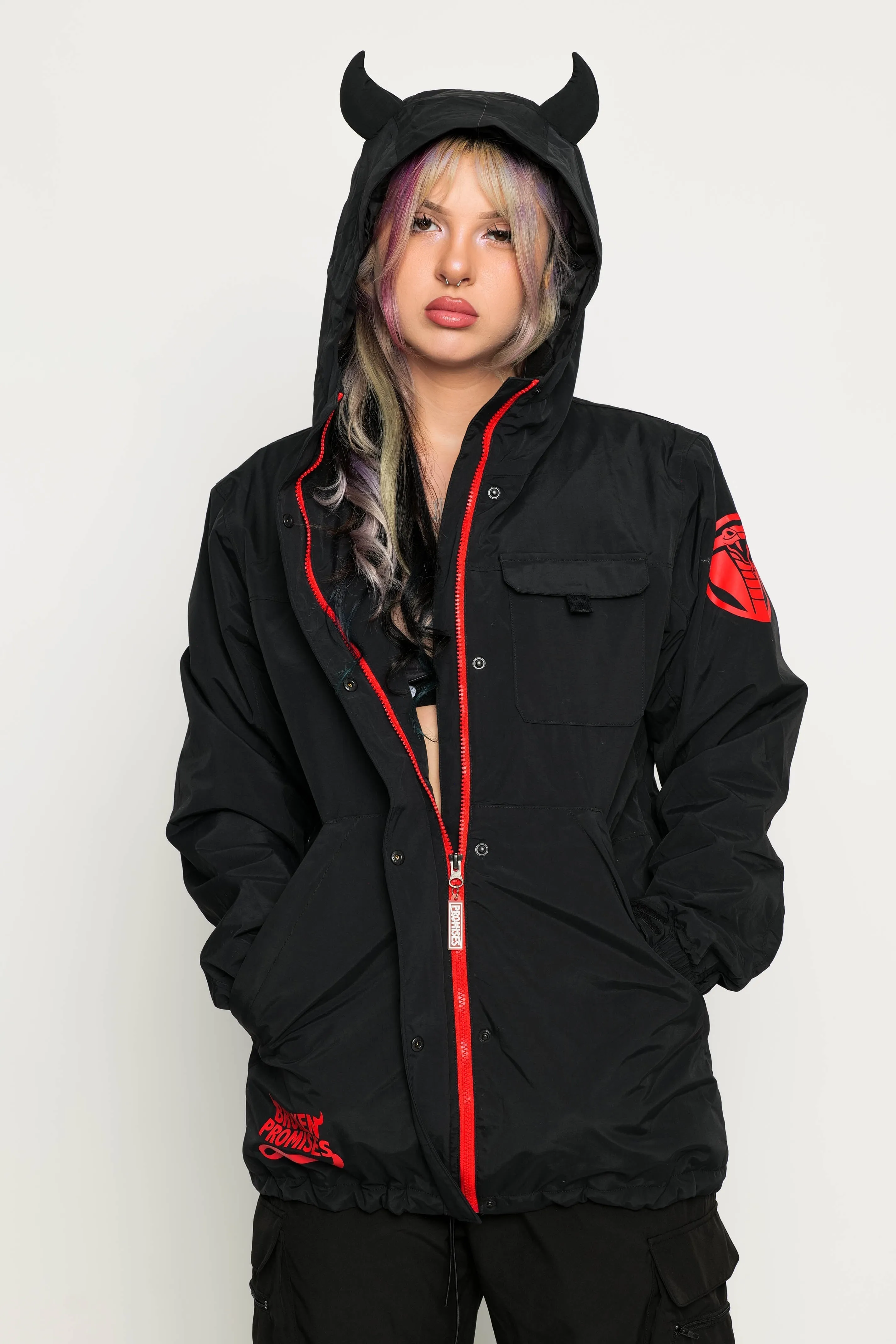 23/24 Graveyard Horn Snow Jacket Black