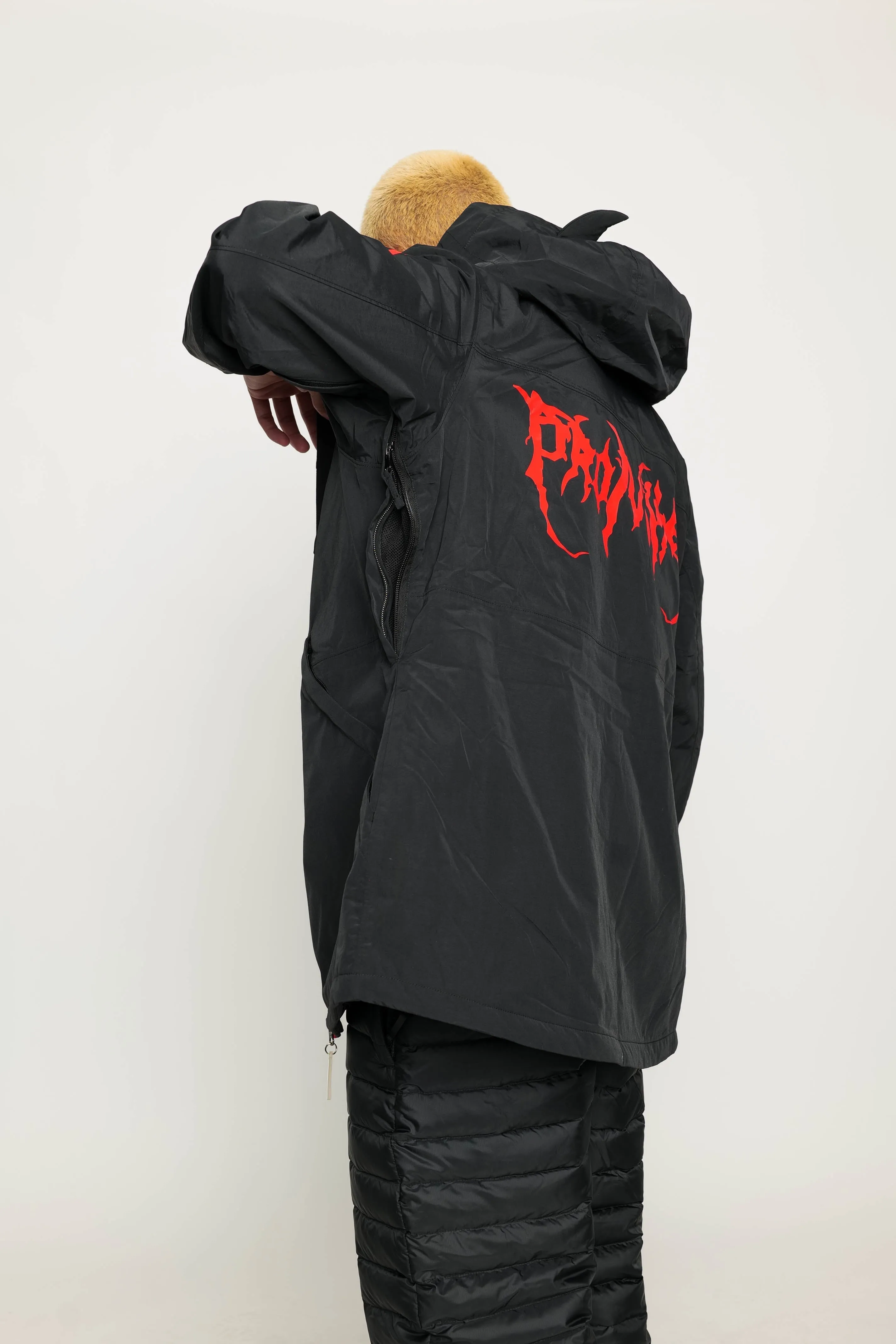 23/24 Graveyard Horn Snow Jacket Black