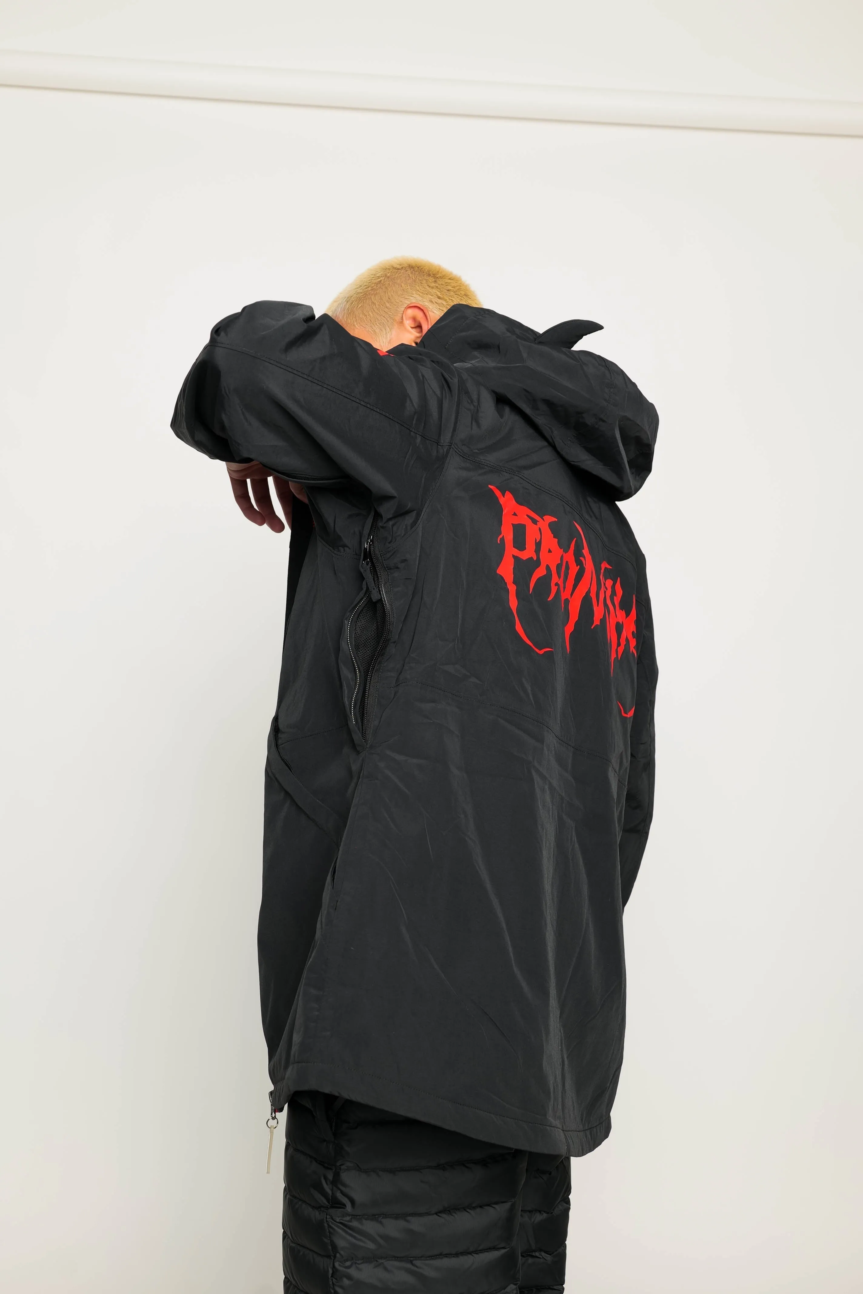 23/24 Graveyard Horn Snow Jacket Black