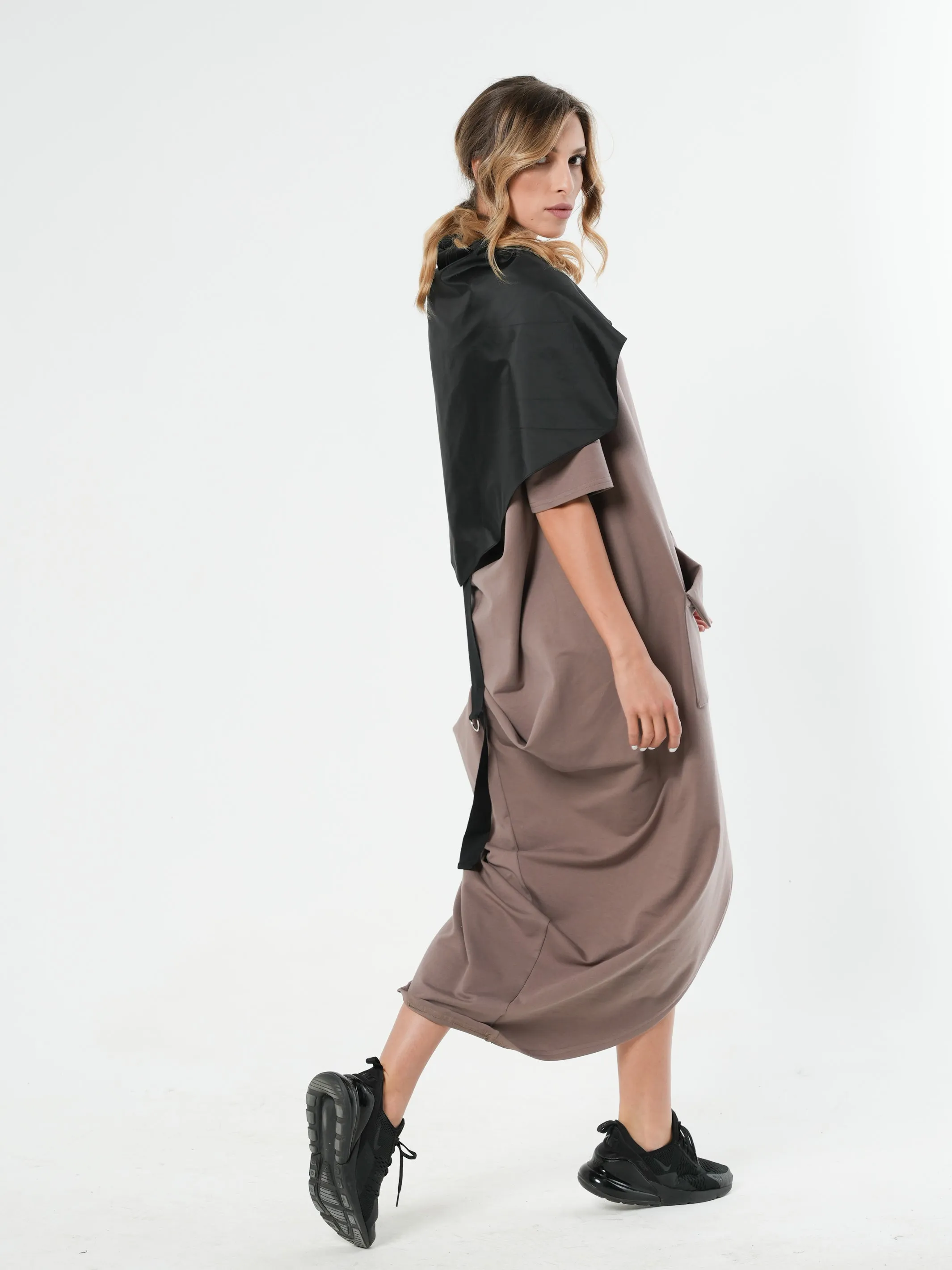 Extravagant Zipper Dress With Shoulder Cape in Moccachino