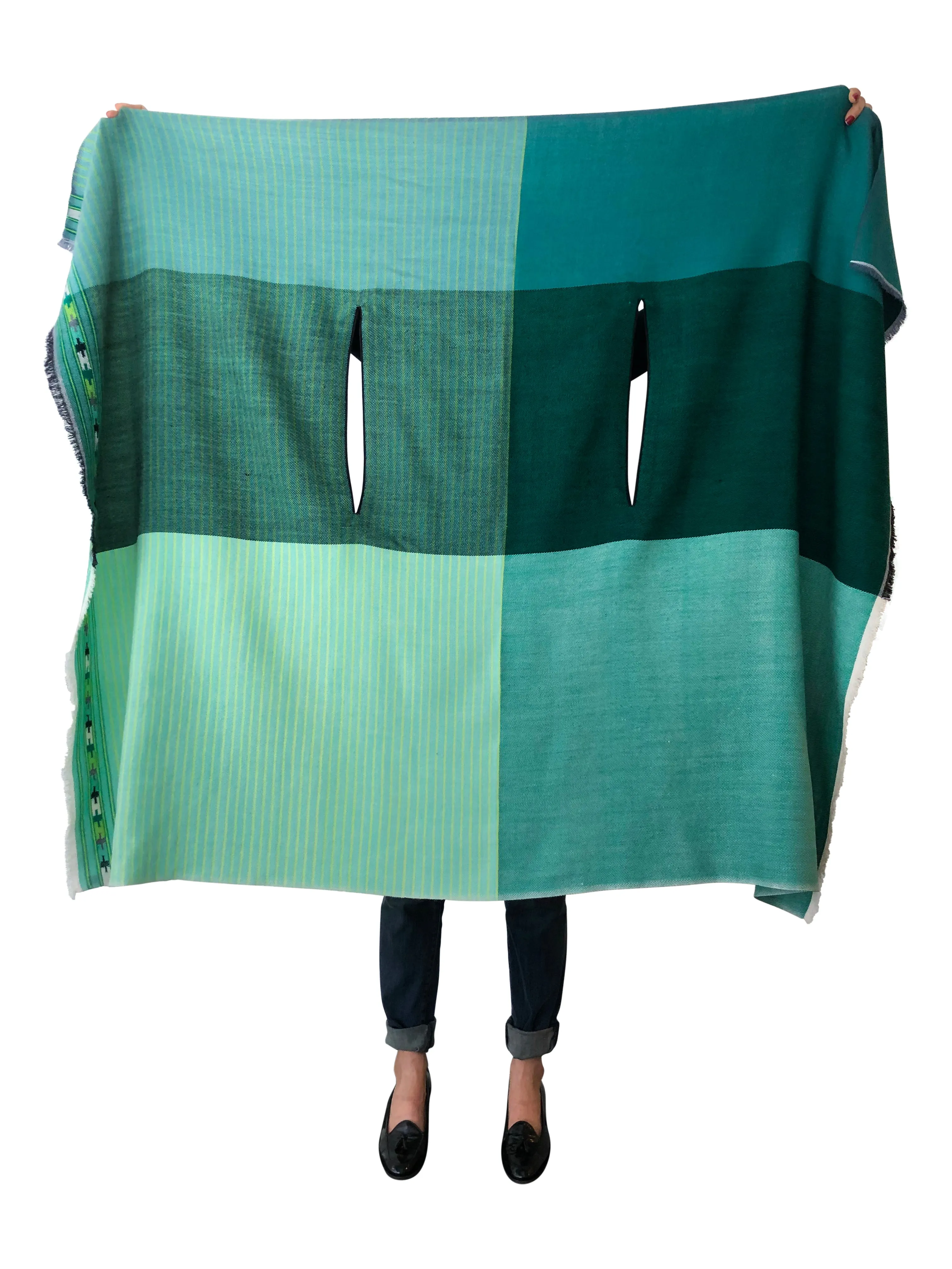 JULAHAS  Light Wool Cape Fusion Green Plus