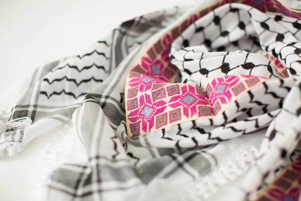 LINDA BLACK & WHITE KEFFIYEH CROSS