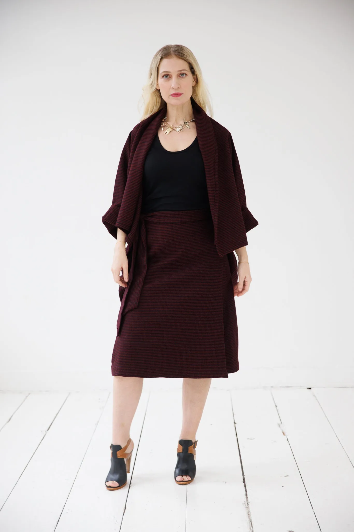 NEW! Short Wool Cape Coat Cocoon Maroon