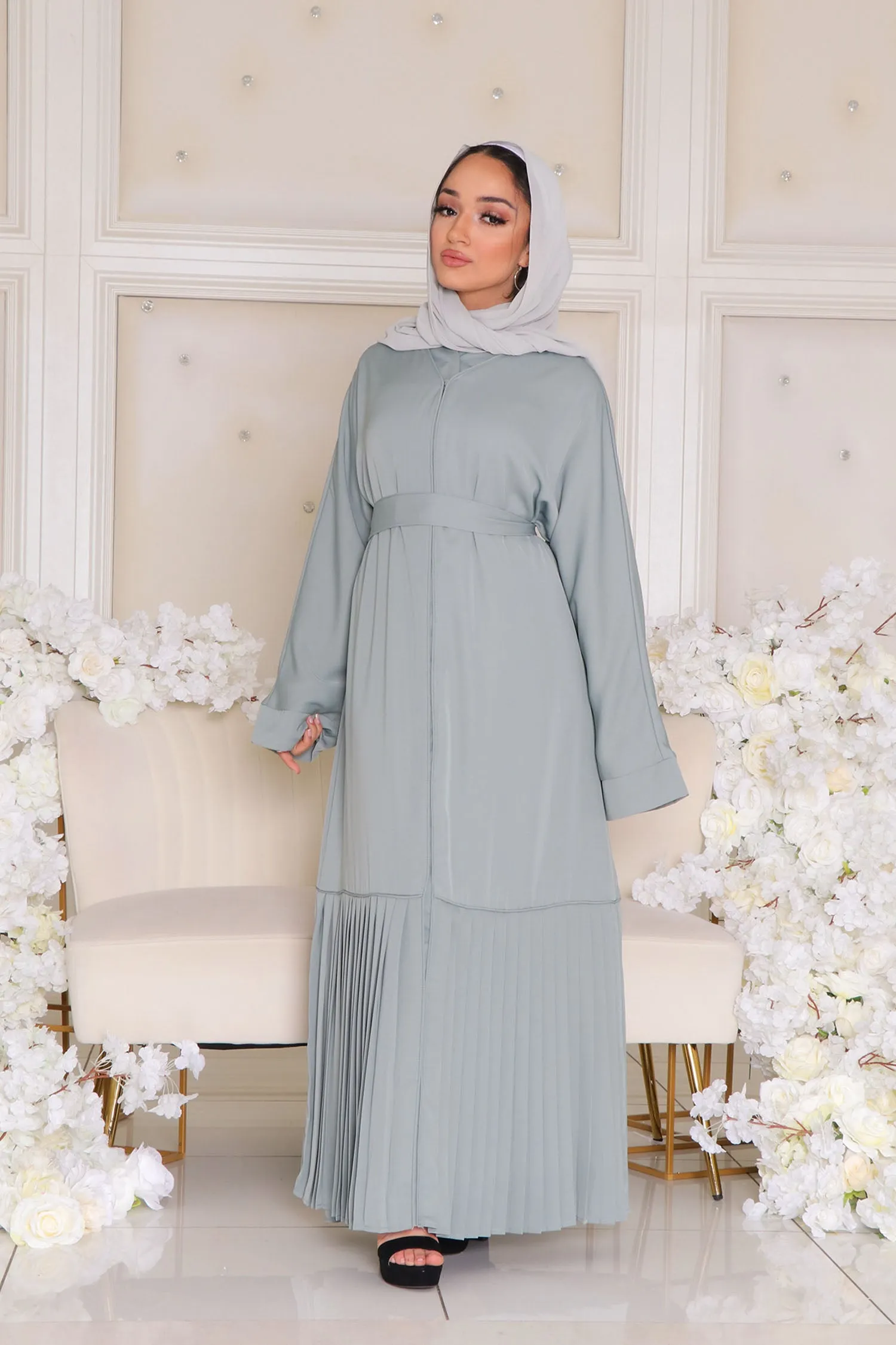 Sahra Open Pleat Abaya- Mint Gray