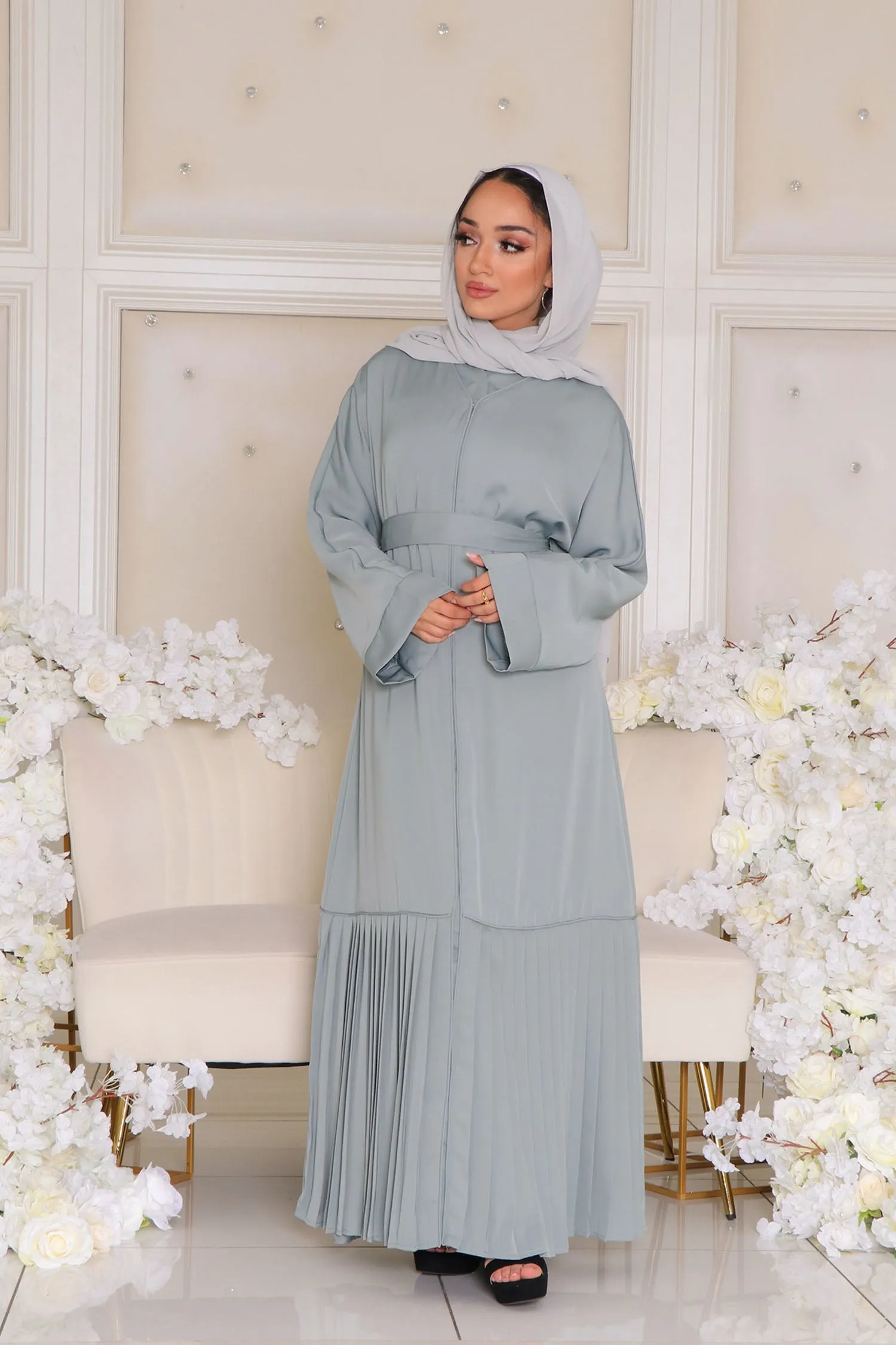 Sahra Open Pleat Abaya- Mint Gray