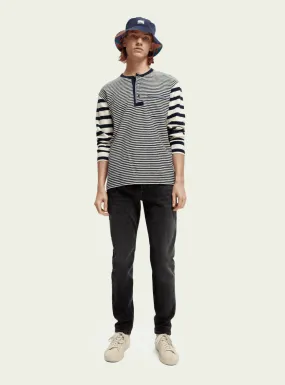 SCOTCH&SODA - Structured Long-Sleeved Grandad T-shirt in Organic Cotton