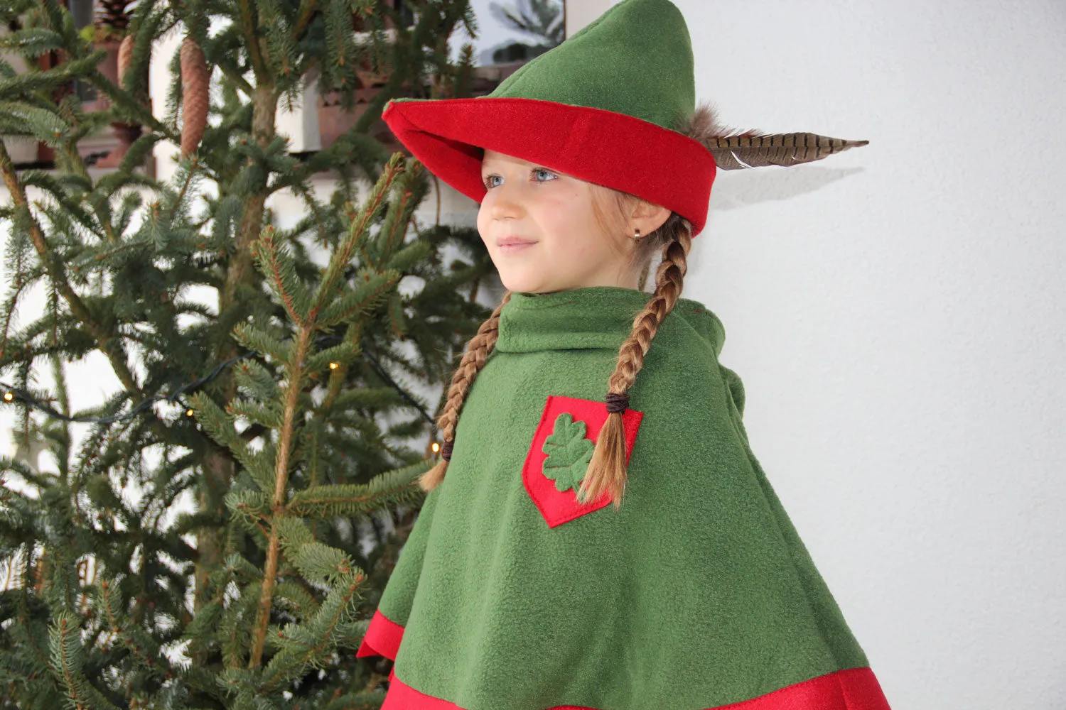 Vah Robin Hood Fleece Cape